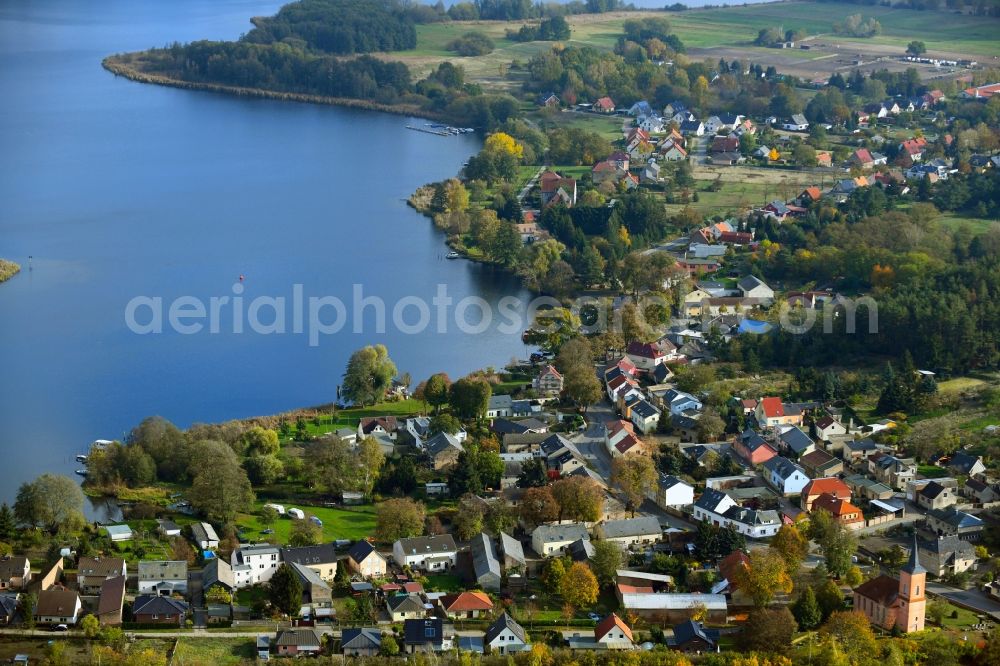 Aerial image Phöben - Village on the banks of the area Havel - river course in Phoeben in the state Brandenburg, Germany