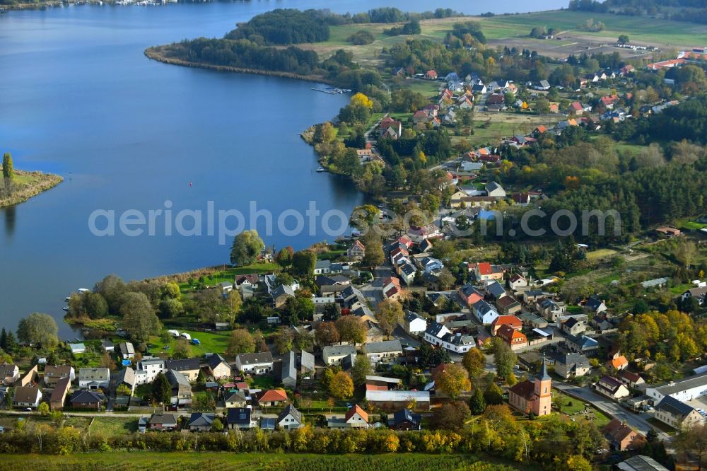 Aerial photograph Phöben - Village on the banks of the area Havel - river course in Phoeben in the state Brandenburg, Germany