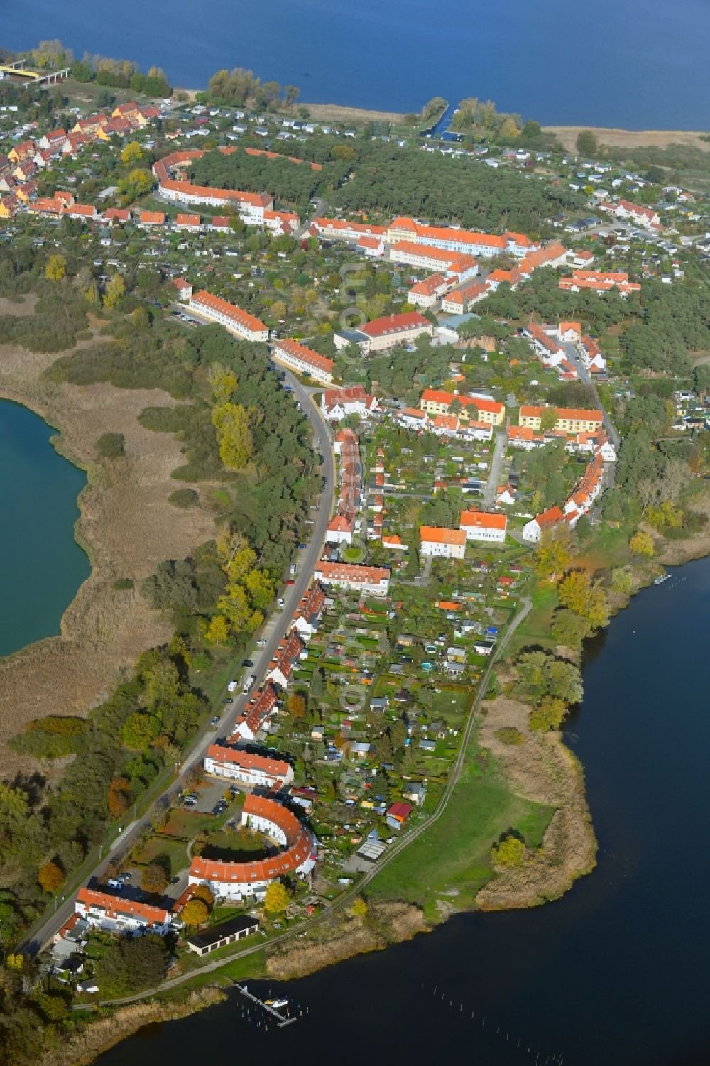 Aerial photograph Kirchmöser - Village on the banks of the area Heiliger See - Moeserscher See in Kirchmoeser in the state Brandenburg, Germany