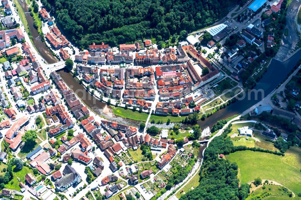 Aerial photograph Wolfach - Village on the banks of the area Kinzig - river course in Wolfach in the state Baden-Wuerttemberg, Germany