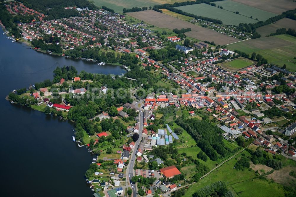 Mirow from the bird's eye view: Village on the banks of the area Mirower See in Mirow in the state Mecklenburg - Western Pomerania, Germany