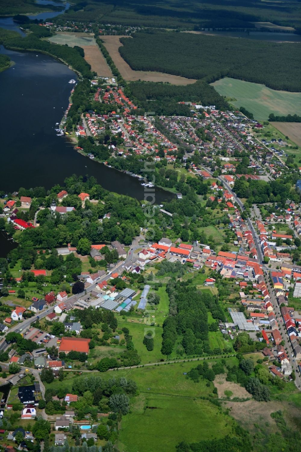 Aerial photograph Mirow - Village on the banks of the area Mirower See in Mirow in the state Mecklenburg - Western Pomerania, Germany