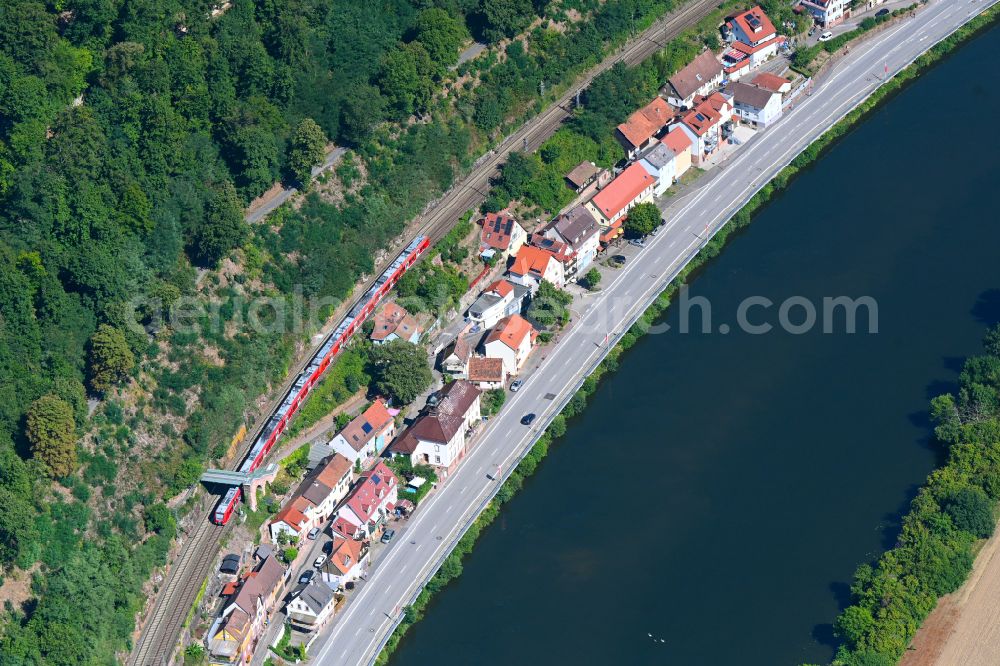 Aerial image Zwingenberg - Village on the banks of the area Neckar - river course on street Alte Dorfstrasse in Zwingenberg in the state Baden-Wuerttemberg, Germany