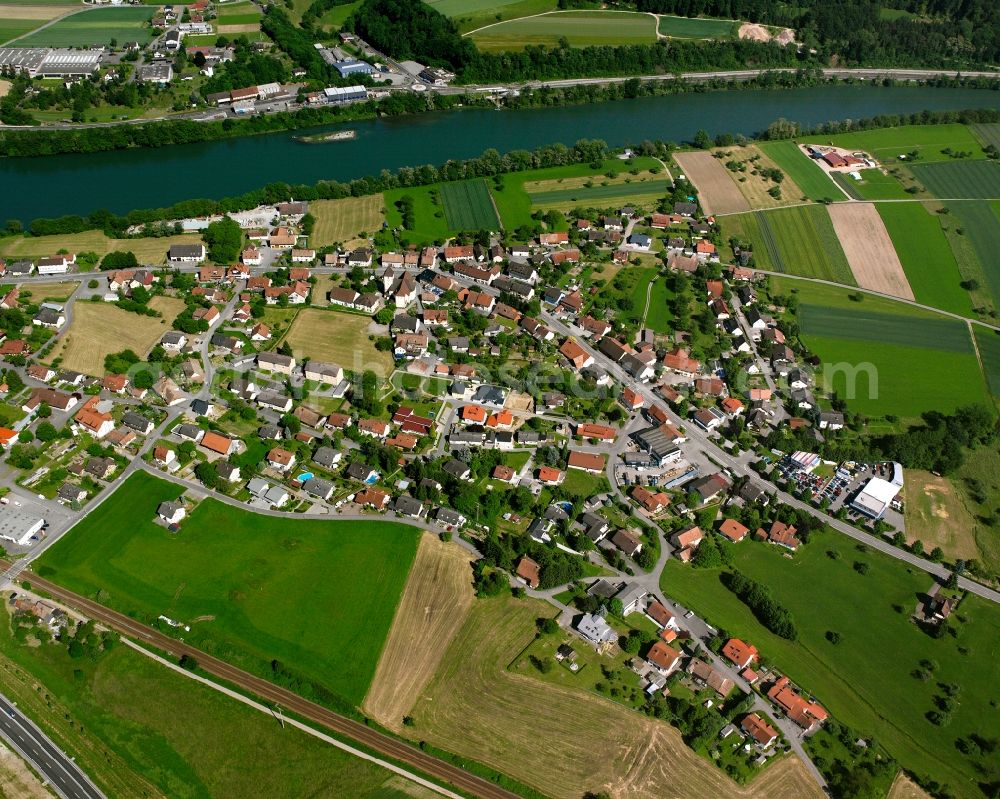 Aerial image Luttingen - Village on the banks of the area Rhine - river course in Luttingen in the state Baden-Wuerttemberg, Germany