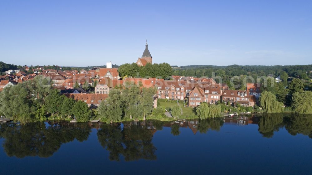 Aerial image Mölln - Village on the banks of the area Stadtsee - Schulsee in Moelln in the state Schleswig-Holstein, Germany