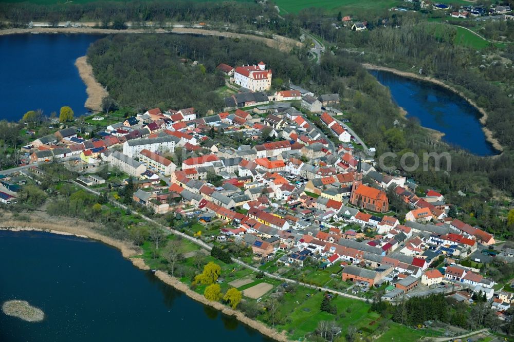 Aerial image Penkun - Village on the banks of the area lake of Schlosssee - Buergersee in Penkun in the state Mecklenburg - Western Pomerania, Germany