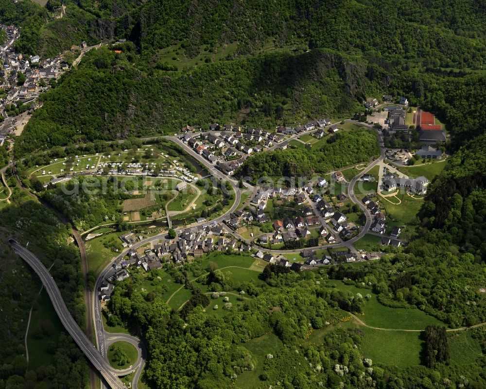 Aerial image Altenahr - View of the Altenburg part of Altenahr in the state of Rhineland-Palatinate. A middle school with its sports facilities is located on the edge of the forest in the East of the part. Altenahr is an official tourist resort and consists of four parts with diverse leisure and tourism facilities and residential areas