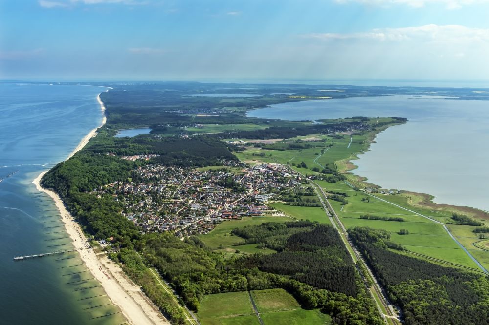 Koserow from the bird's eye view: Cityscape Koserow on the coast of the Baltic Sea on the island of Usedom in Mecklenburg Western Pomerania