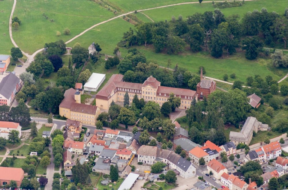 Aerial photograph Barby (Elbe) - Palace in Barby (Elbe) in the state Saxony-Anhalt, Germany