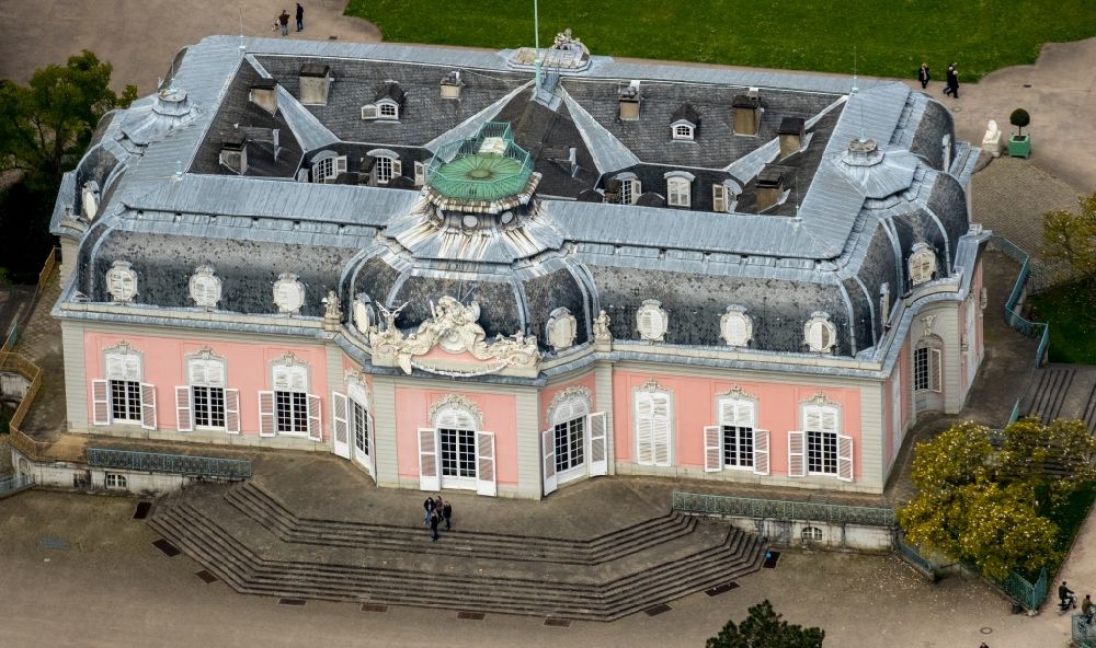 Aerial image Düsseldorf - Palace of Schloss Benrath in Duesseldorf in the state North Rhine-Westphalia