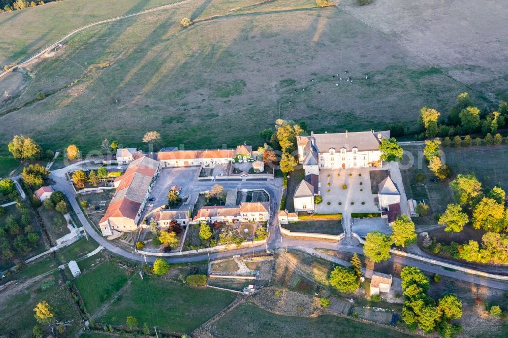 Aerial photograph Champougny - Palace Chateau de Montbras and Hostellerie de L'Isle en Bray in Montbras in Grand Est, France