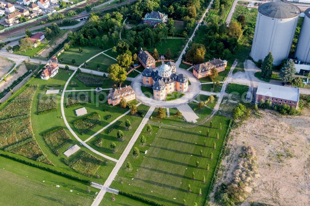 Aerial photograph Waghäusel - Palace Eremitage Waghaeusel in Waghaeusel in the state Baden-Wuerttemberg, Germany