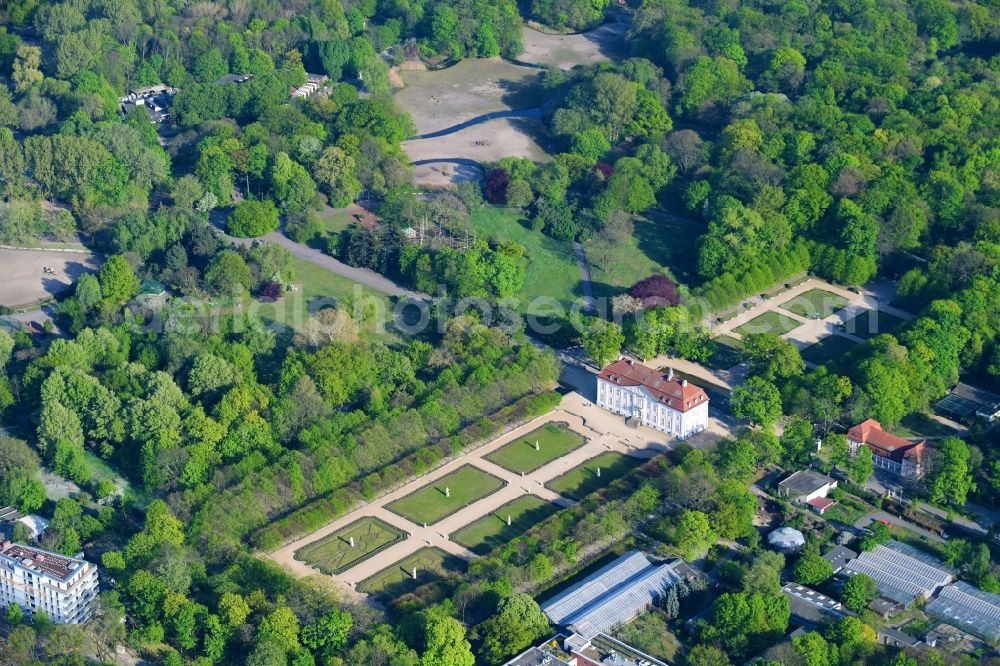 Aerial image Berlin - Palace Friedrichsfelde Tierpark in the district Friedrichsfelde in Berlin, Germany