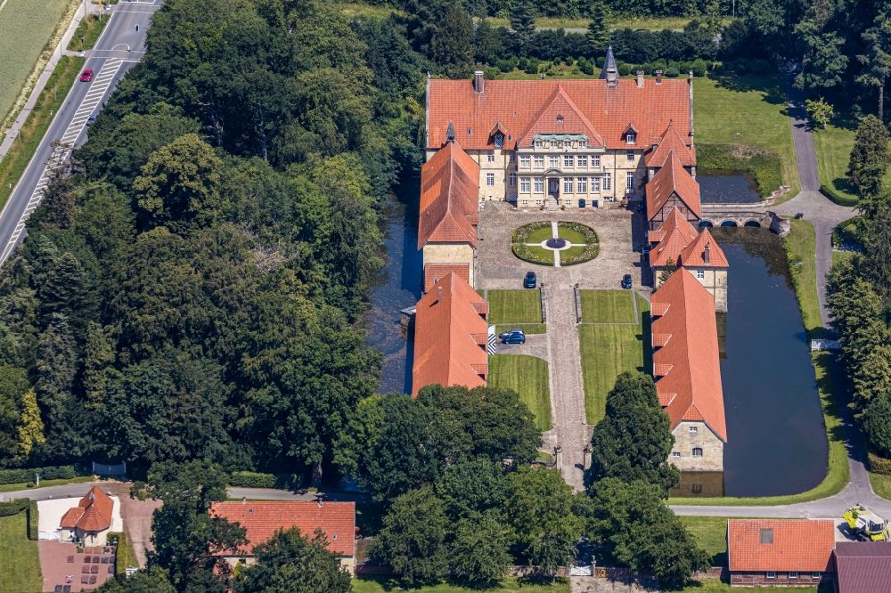 Havixbeck from above - Palace on Josef-Heydt-Strasse in the district Lasbeck in Havixbeck in the state North Rhine-Westphalia, Germany