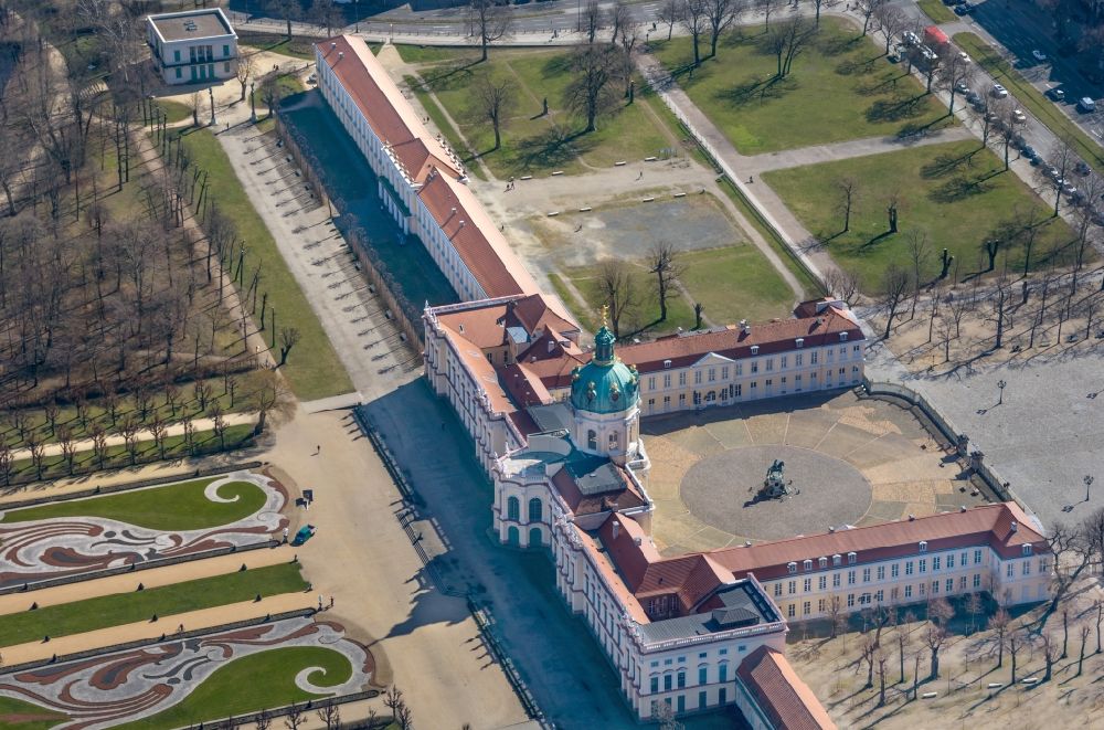 Berlin from the bird's eye view: Palace in the district Charlottenburg in Berlin, Germany