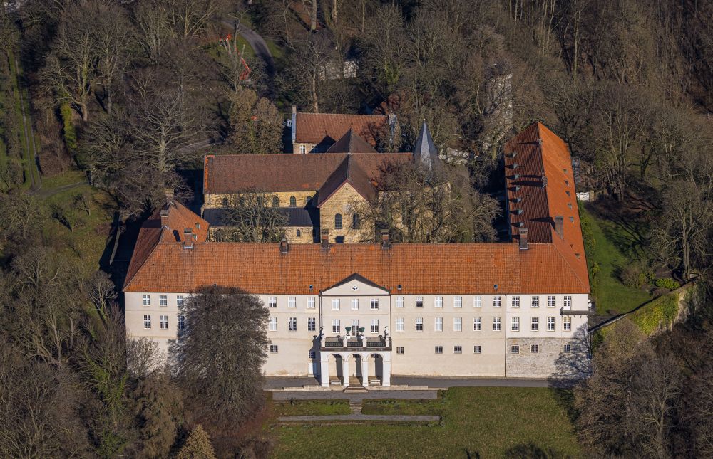 Aerial image Cappenberg - Palace Schloss Cappenberg on street Schlossberg in Cappenberg in the state North Rhine-Westphalia, Germany