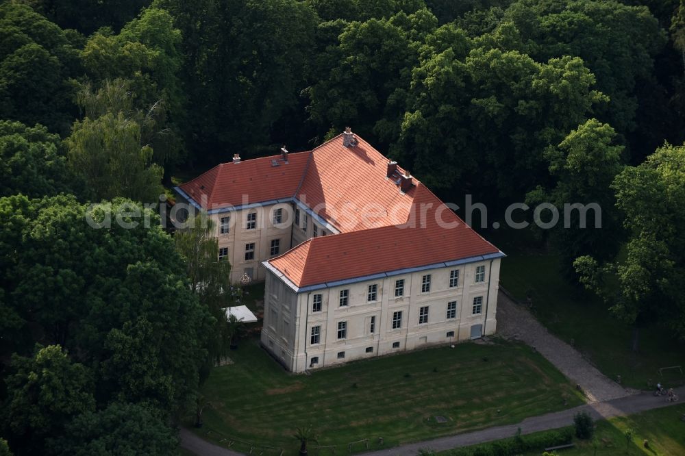 Aerial image Oberkrämer - Palace Schwante in Oberkraemer in the state Brandenburg
