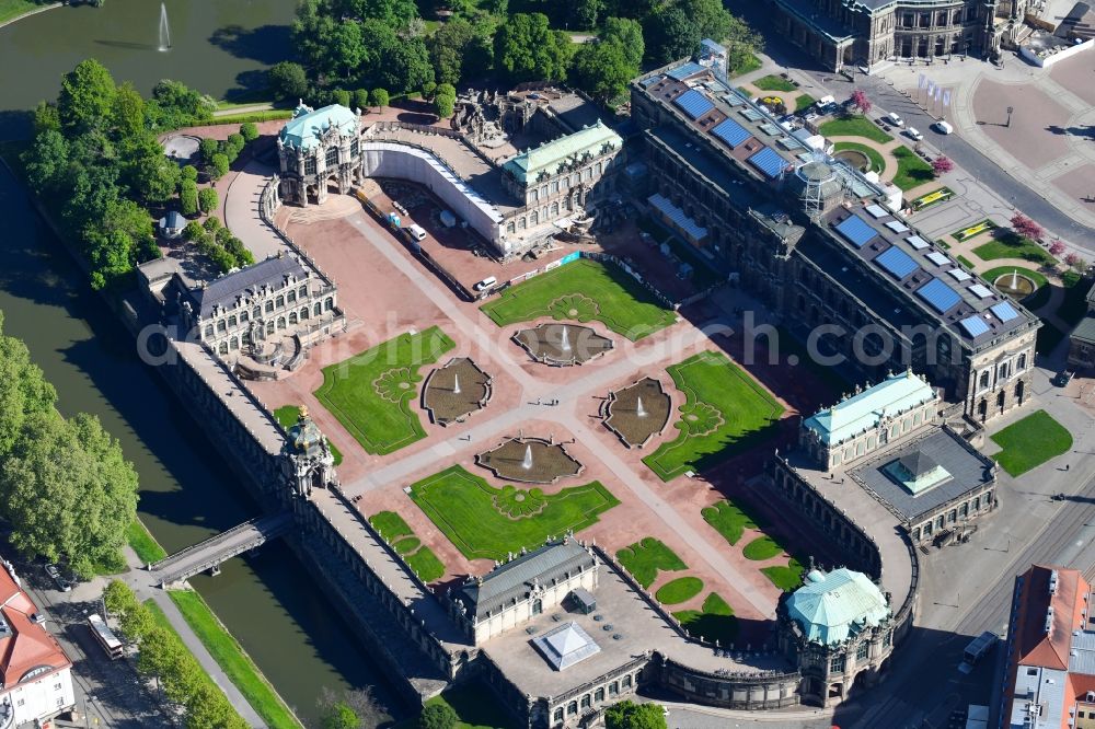 Dresden from the bird's eye view: Palace Zwinger with of Gemaeldegalerie Alte Meister and dem Kronentor in the district Altstadt in Dresden in the state Saxony, Germany