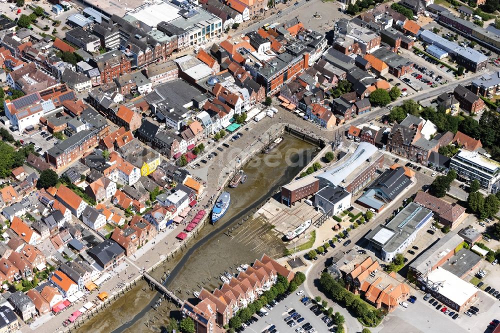 Aerial image Husum - Panorama- cityscape from downtown in Husum in the state Schleswig-Holstein