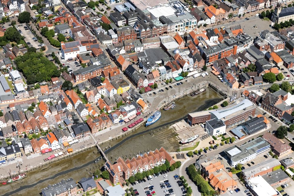 Aerial photograph Husum - Panorama- cityscape from downtown in Husum in the state Schleswig-Holstein