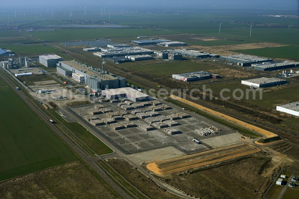 Sandersdorf from above - Paper factory premises of Progroup AG on street Sonnenseite in Sandersdorf in the state Saxony-Anhalt, Germany