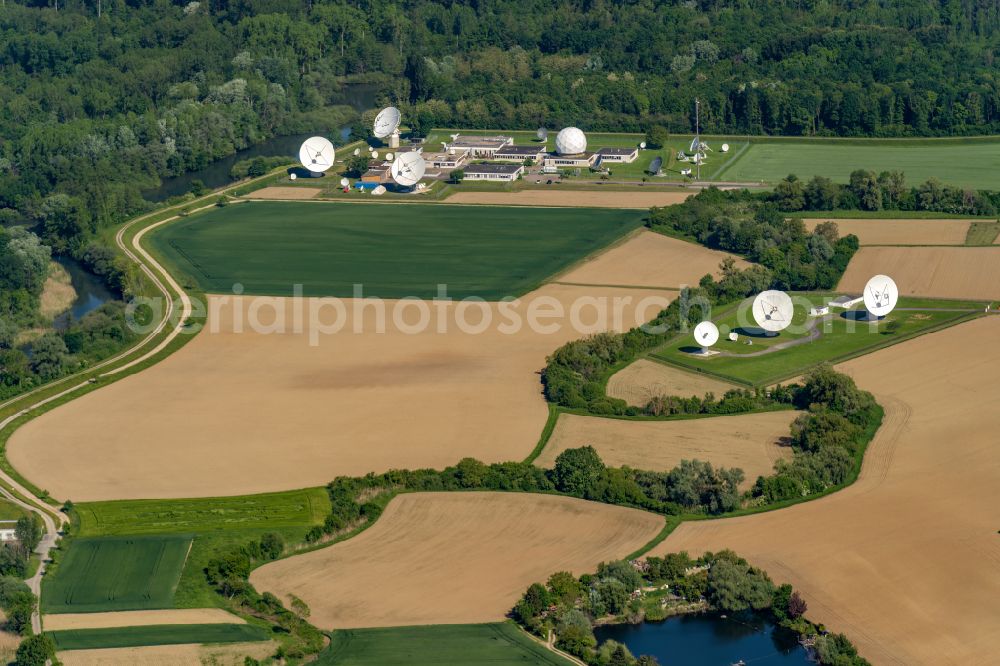 Aerial image Rheinhausen - Parabolic satellite dishes Bundesnachrichtendienst Aussenstelle Rheinhausen in Rheinhausen in the state Baden-Wuerttemberg, Germany