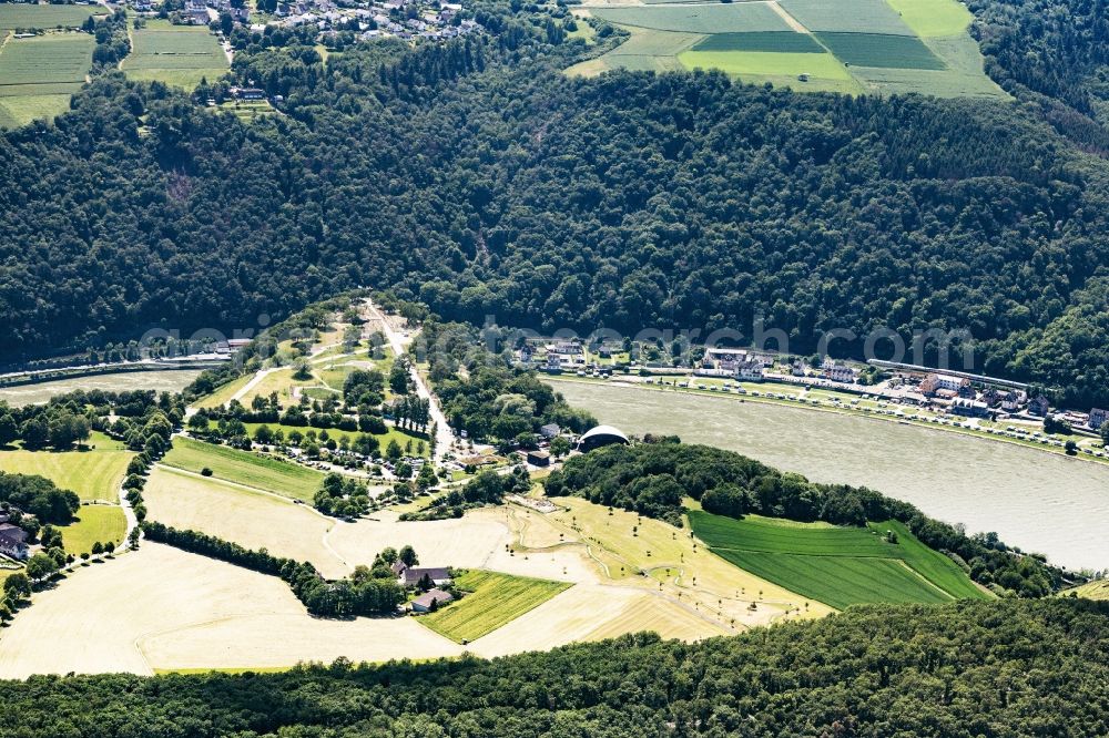 Aerial image Bornich - Park with paths and green areas in St. Goarshausen in the state Rhineland-Palatinate, Germany. Below the Rhine River at historic low tide