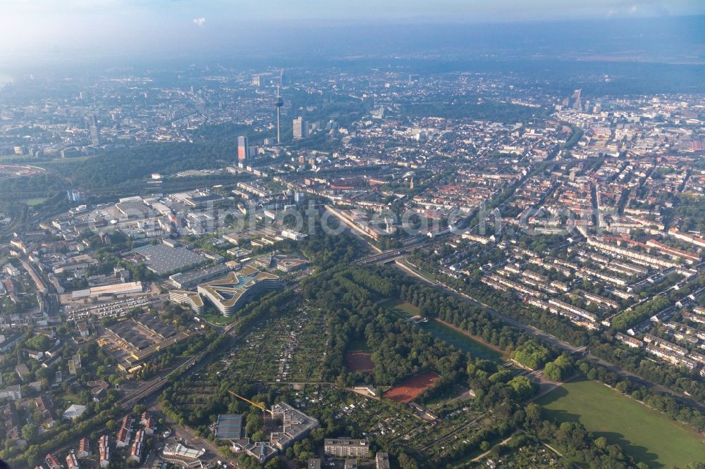Aerial image Köln - Park of Bluecherpark in the district Bilderstoeckchen in Cologne in the state North Rhine-Westphalia, Germany