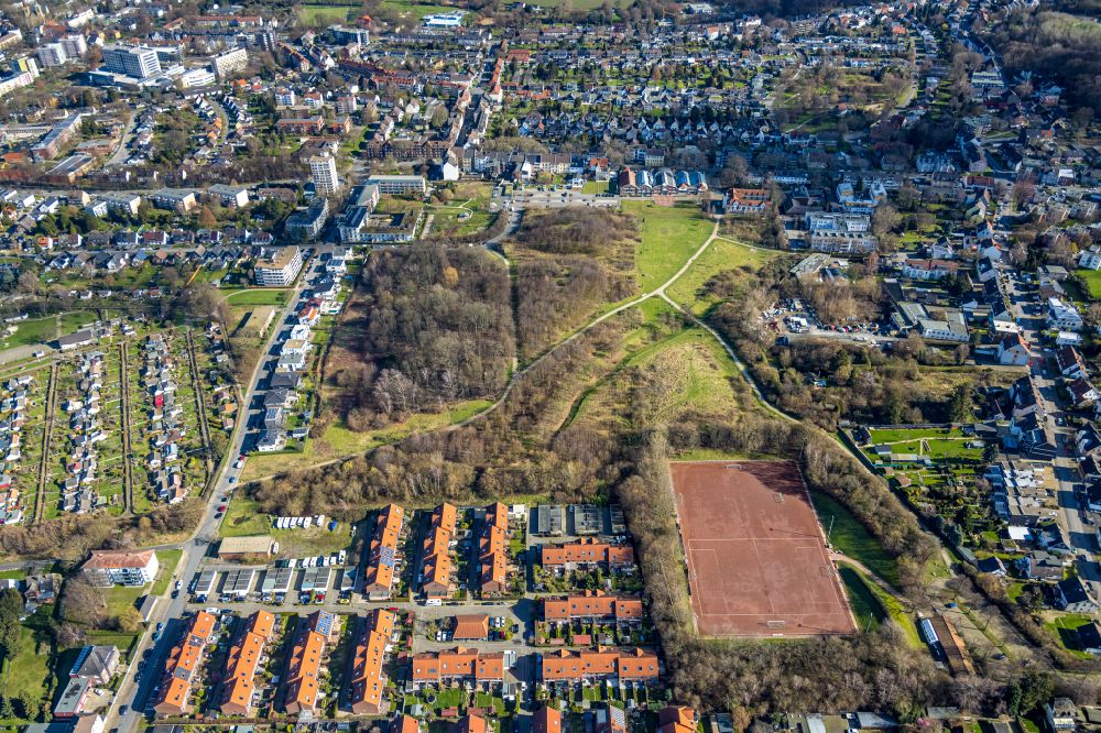 Aerial photograph Herne - Park of Flottmannpark on street Strasse des Bohrhammers in Herne at Ruhrgebiet in the state North Rhine-Westphalia, Germany