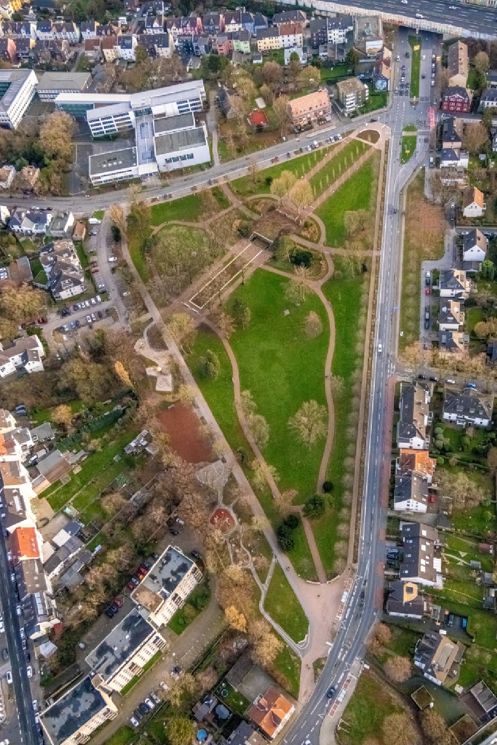 Aerial photograph Bochum - Park of Friedenspark on street Bussmanns Weg in the district Wattenscheid in Bochum at Ruhrgebiet in the state North Rhine-Westphalia, Germany