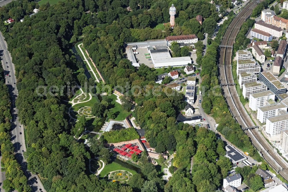 Aerial image Neu-Ulm - Park of Glacis Anlagen on street An der Caponniere in Neu-Ulm in the state Bavaria, Germany