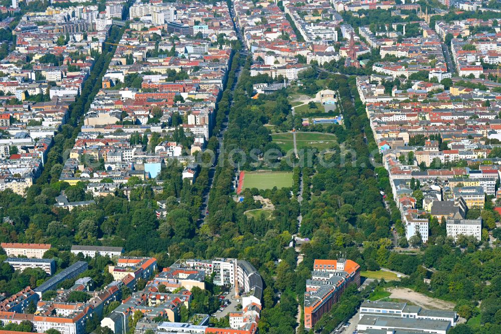 Aerial image Berlin - Park of Goerlitzer Park in the district Kreuzberg in Berlin, Germany