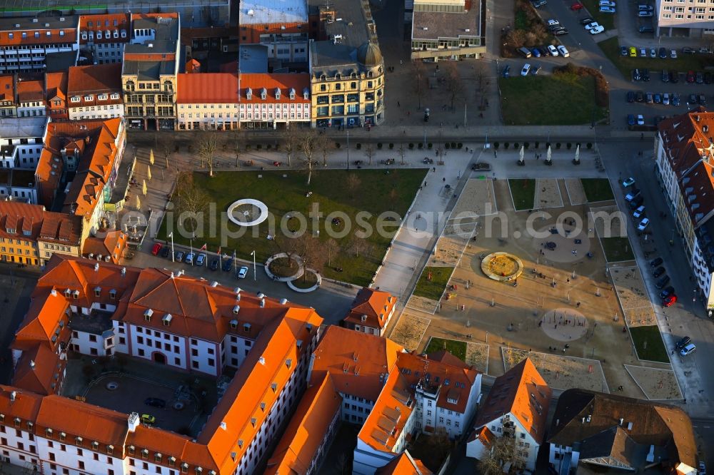 Aerial image Erfurt - Park Hirschgarten with two independent parking areas on the government street in the district of Altstadt in Erfurt in the state Thuringia, Germany