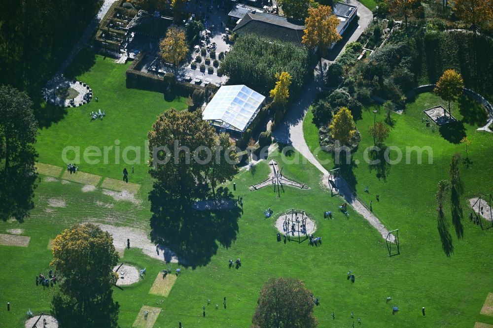 Mannheim from the bird's eye view: Park of Luisen Park in the district Oststadt in Mannheim in the state Baden-Wuerttemberg, Germany