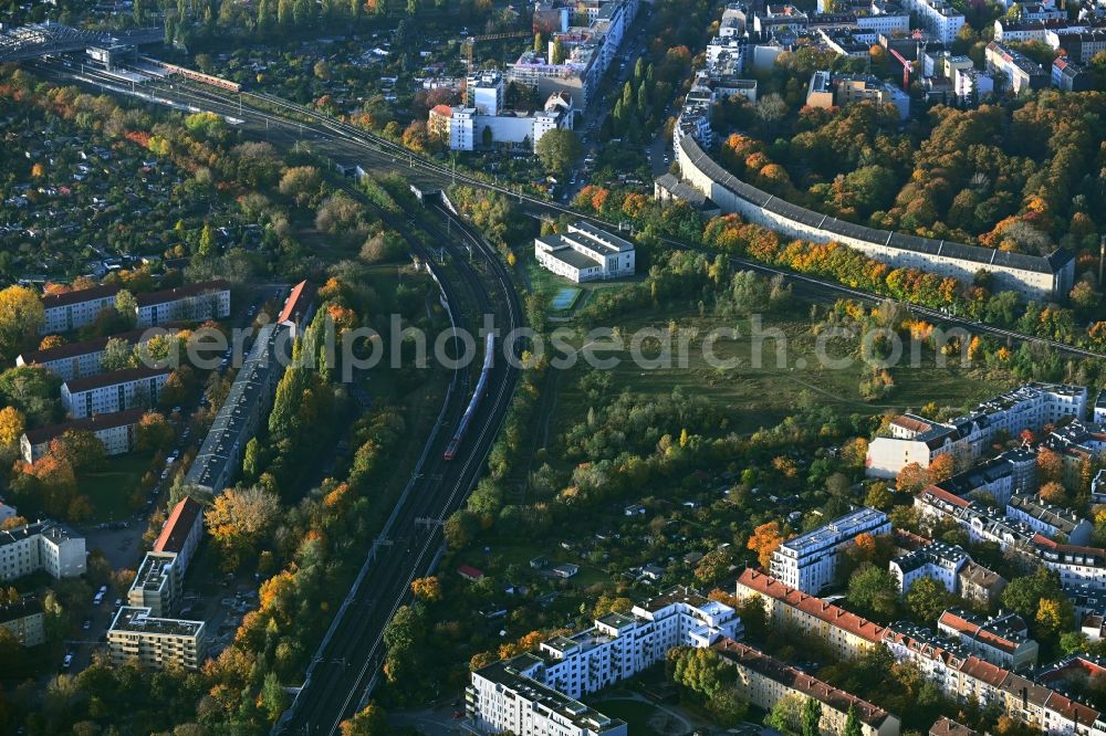 Berlin from the bird's eye view: Park of Das Nasse Dreieck in the district Pankow in Berlin, Germany