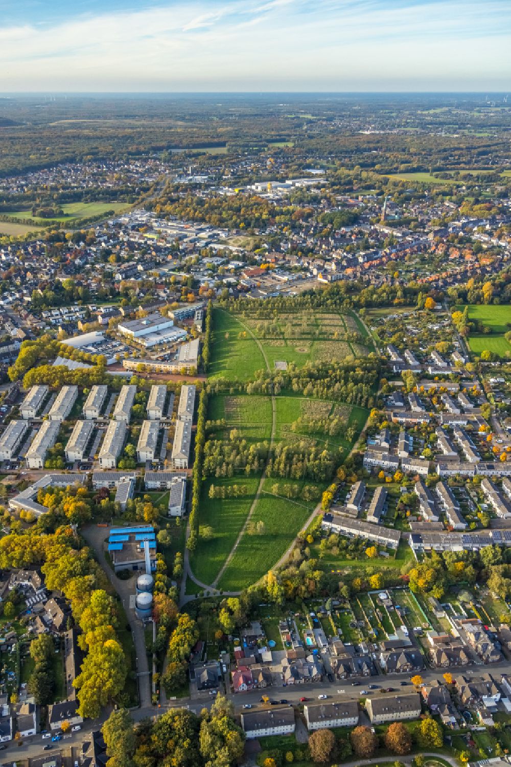 Aerial image Bottrop - Park of Prosperpark in the district Stadtmitte in Bottrop at Ruhrgebiet in the state North Rhine-Westphalia, Germany