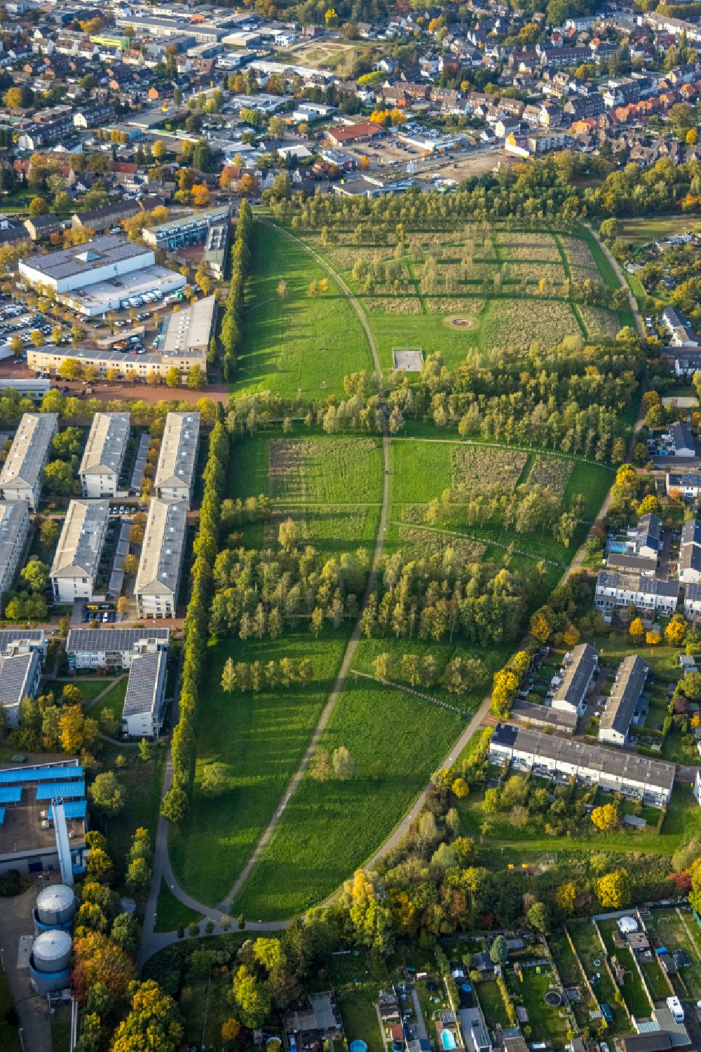 Aerial photograph Bottrop - Park of Prosperpark in the district Stadtmitte in Bottrop at Ruhrgebiet in the state North Rhine-Westphalia, Germany