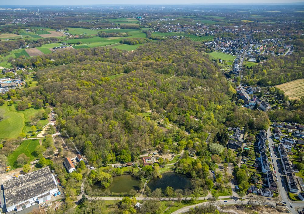 Herne from the bird's eye view: Park of Revierpark Gysenberg on street Gysenbergstrasse in Herne at Ruhrgebiet in the state North Rhine-Westphalia, Germany