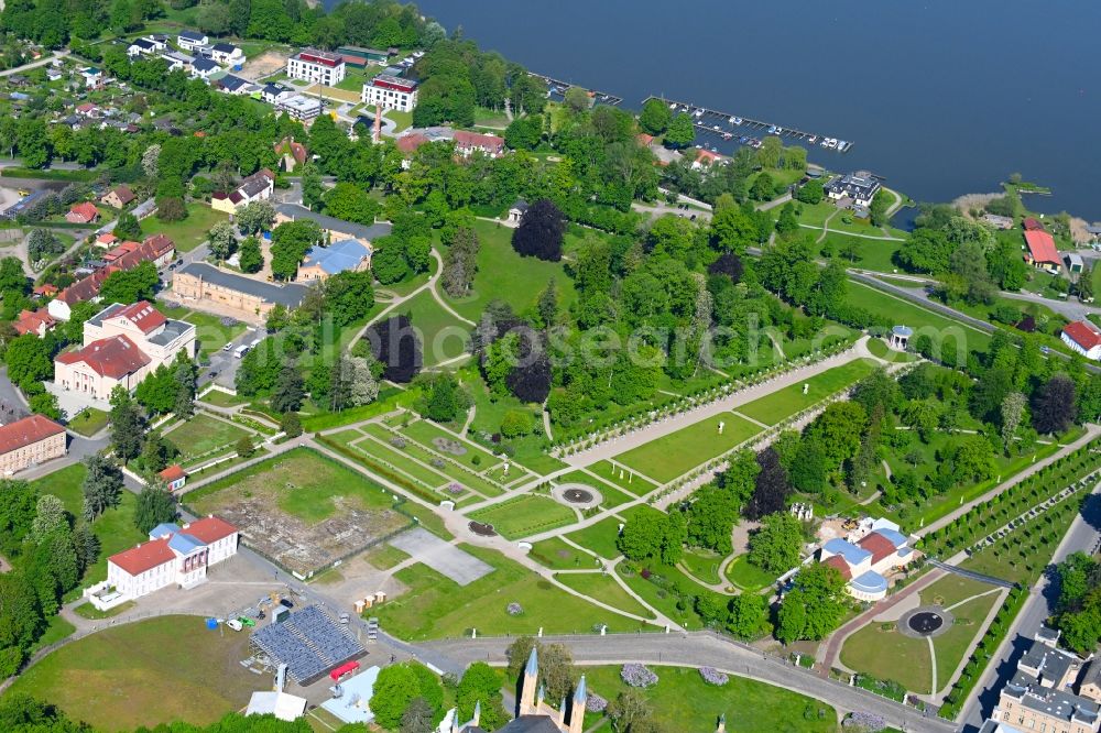 Aerial photograph Neustrelitz - Park of of Schlossgarten Neustrelitz in Neustrelitz in the state Mecklenburg - Western Pomerania, Germany