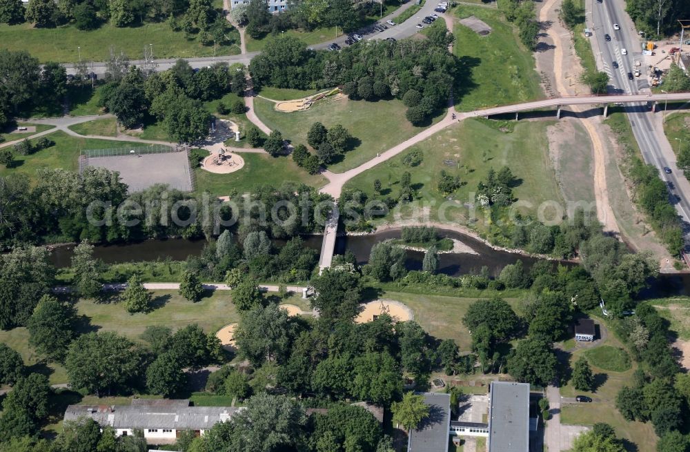 Erfurt from the bird's eye view: Park with playground with sandy areas along the Hanoier Strasse in the district Berliner Platz in Erfurt in the state Thuringia, Germany