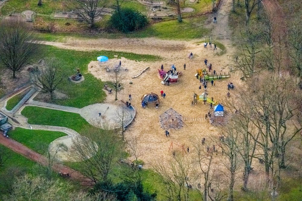 Aerial image Bochum - Park with playground with sandy areas and a mini golf course in the Stadtpark in Bochum in the state North Rhine-Westphalia, Germany