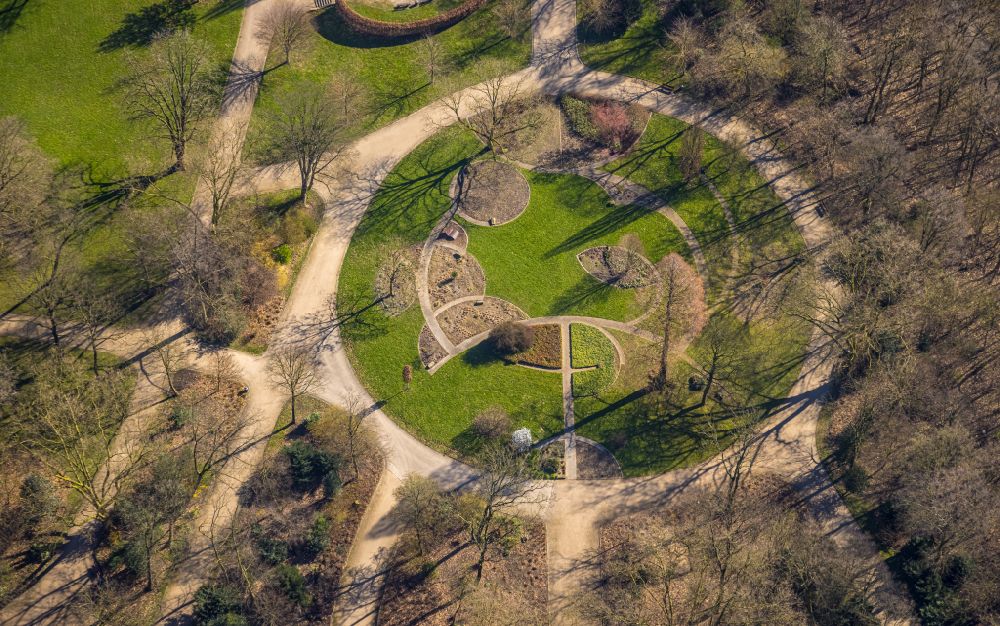 Aerial photograph Gelsenkirchen - Park of Stadtgarten Gelsenkirchen in the district Altstadt in Gelsenkirchen at Ruhrgebiet in the state North Rhine-Westphalia, Germany