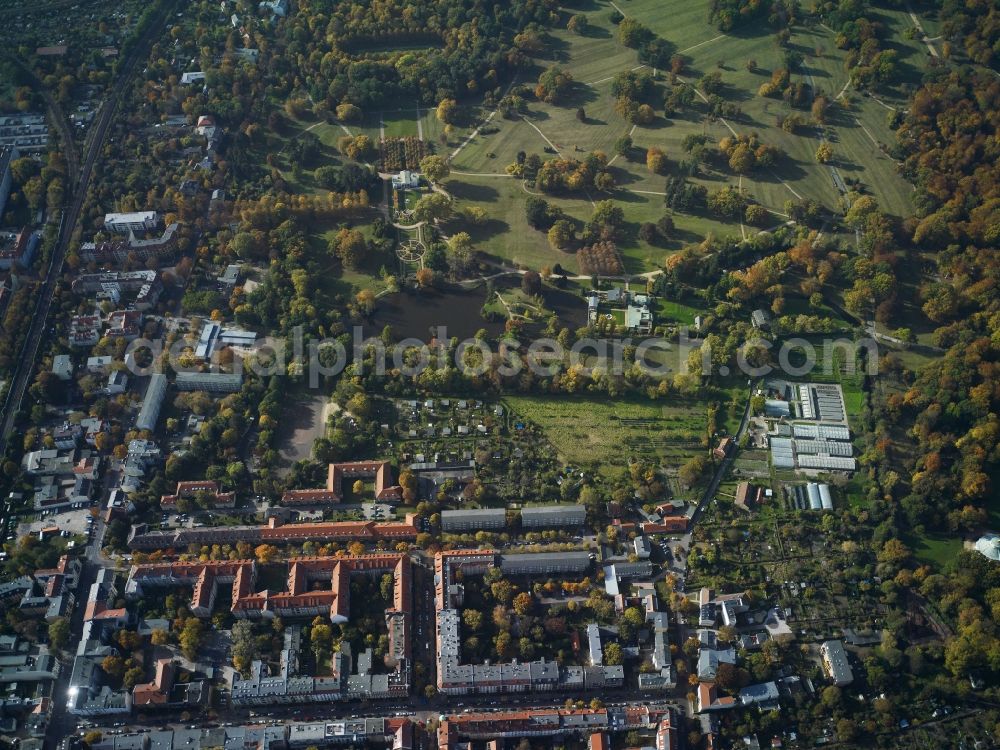 Potsdam from the bird's eye view: Parks on Rehgarten in Brandenburger Vorstadt in Potsdam in Brandenburg