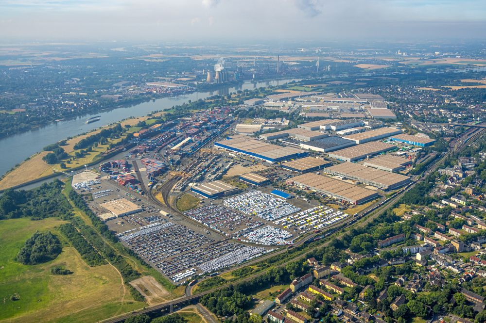 Duisburg from the bird's eye view: Parking and storage space for automobiles of the company Solideal Deutschland in Duisburg in the state North Rhine-Westphalia