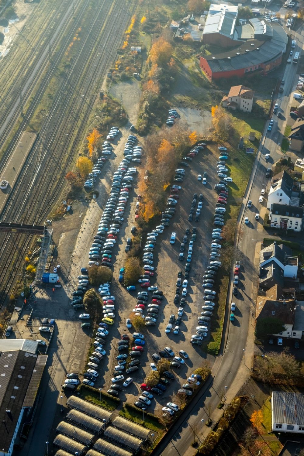 Haltern am See from the bird's eye view: Parking and storage space for automobiles at the train station in Haltern am See in the state North Rhine-Westphalia, Germany