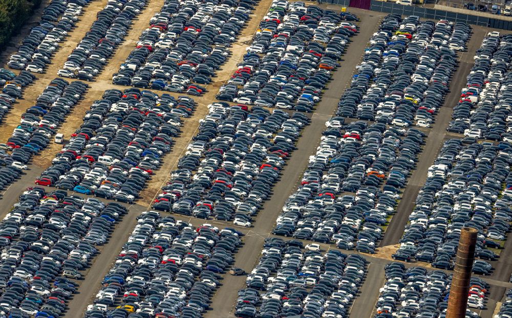 Aerial image Dortmund - Parking and storage space for automobiles in the district Eving in Dortmund in the state North Rhine-Westphalia, Germany