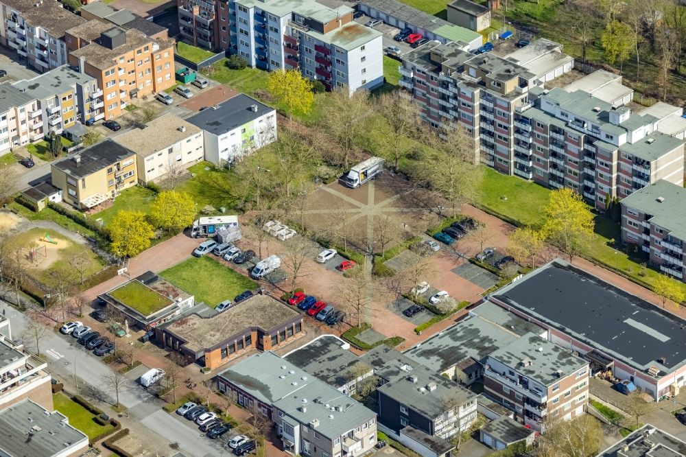 Aerial image Hamm - Parking and storage space for automobiles on place Pelkumer Platz in the district Pelkum in Hamm at Ruhrgebiet in the state North Rhine-Westphalia, Germany