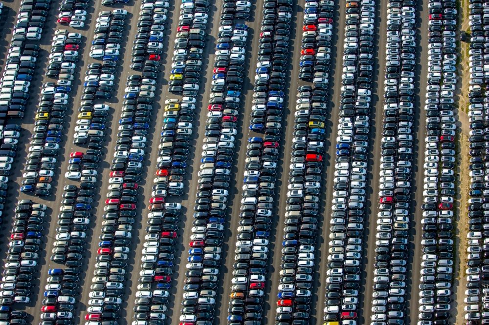 Aerial photograph Zülpich - Parking and storage space for automobiles in Zuelpich in the state North Rhine-Westphalia