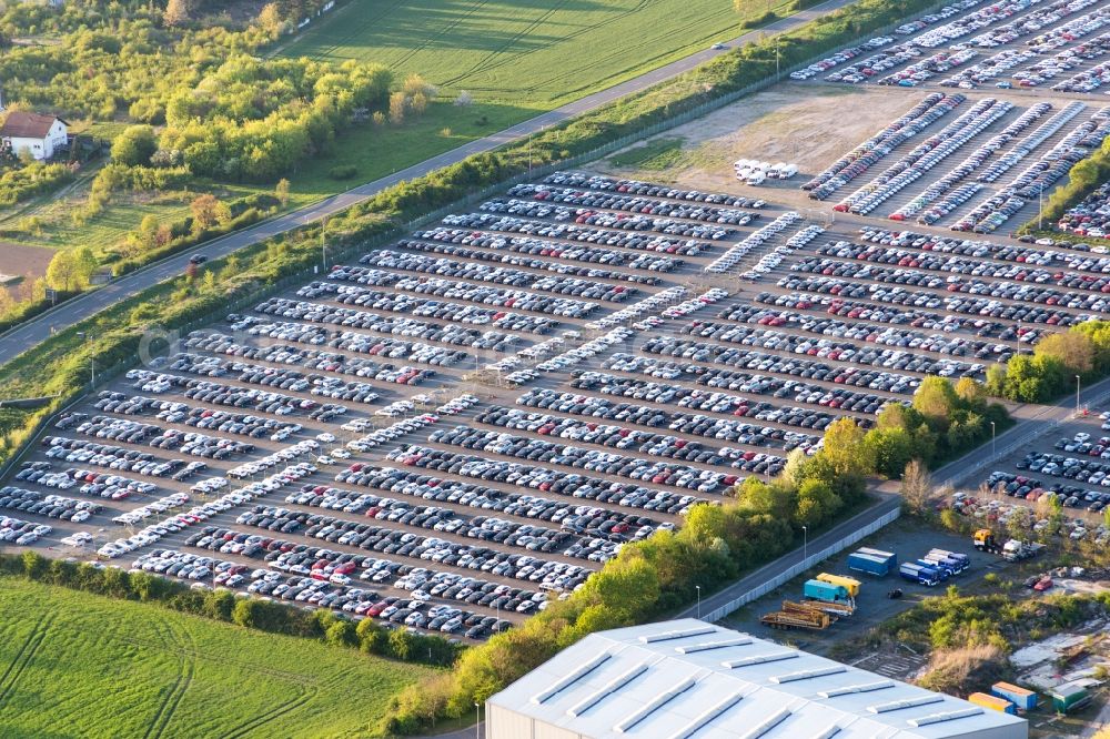 Riedstadt from the bird's eye view: Parking and storage space for automobiles of ARS Altmann AG Automobillogistik - Branch Riedstadt in the district Goddelau in Riedstadt in the state Hesse, Germany