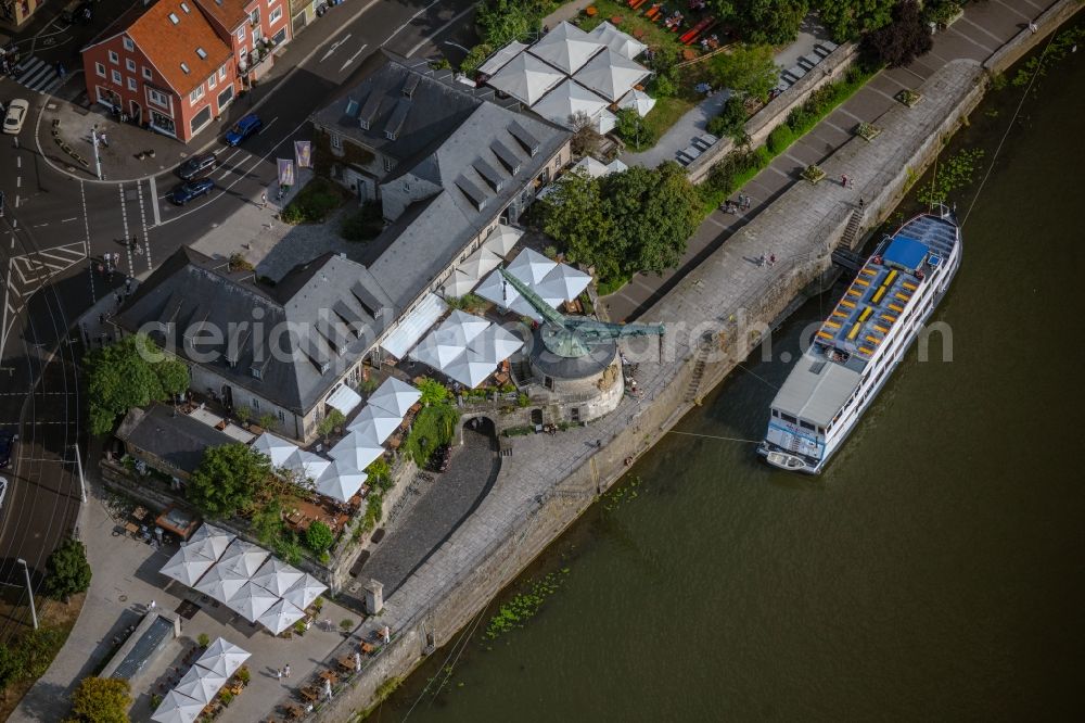 Aerial image Würzburg - Passenger ship in front of the gastronomy - restaurant - building with the Brauerei-Gasthof Alter Kranen in the district Altstadt in Wuerzburg in the state Bavaria, Germany